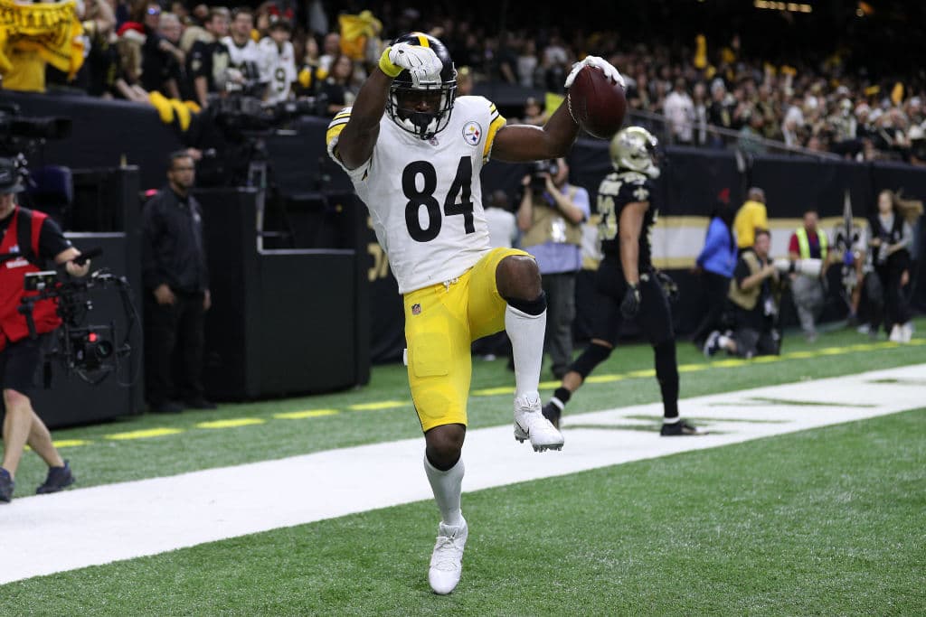 Desde días atrás se anunció la salida de Antonio Brown de los Pittsburgh Steelers aunque en primera instancia negó que fuera a Buffalo, se irá con los Oakland Raiders vía canje.