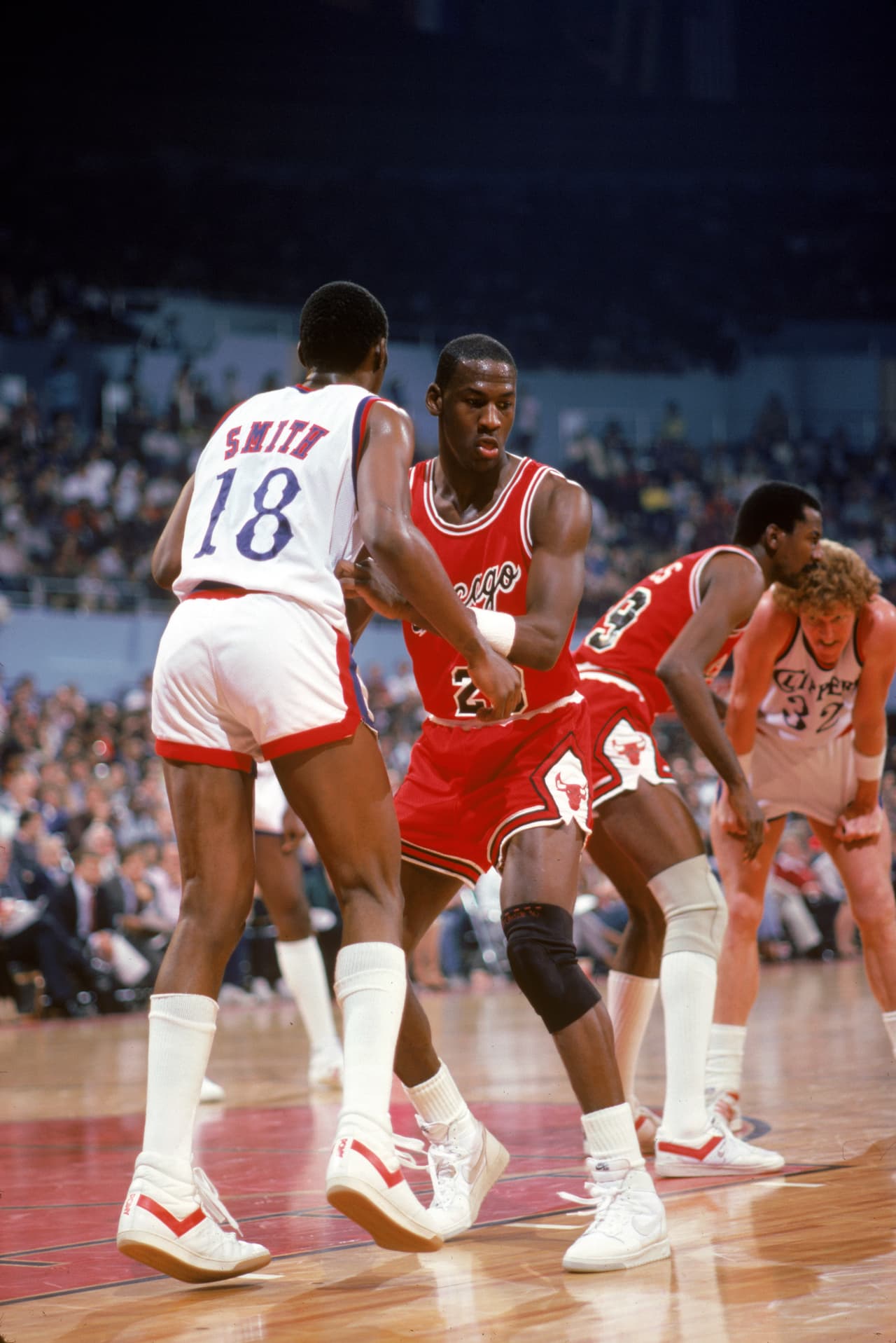 Durante sus primeras temporadas como jugador de la NBA, mantenía un corte bajito en su cabeza.