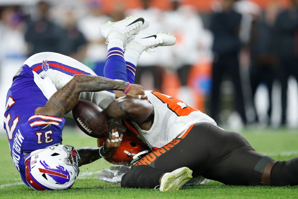 Todo huele y sabe a NFL. Esta es la colección que lanzó Nike en 2012 al mercado alusiva a cada equipo de la NFL. La firma desportiva estadounidense usó un modelo diferente para cada conferencia.