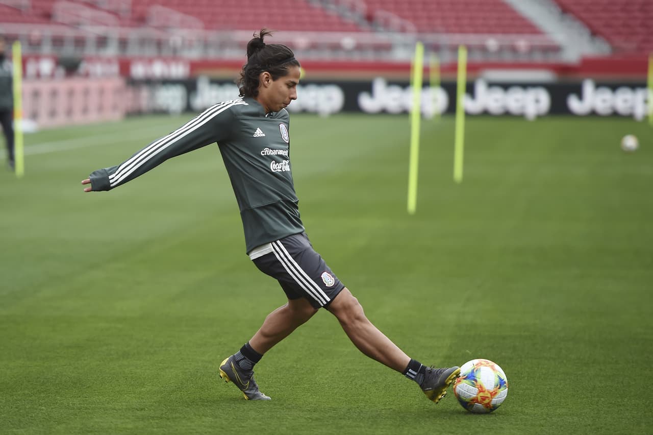 3) México: Diego Lainez, futbolista del Real Betis Balompié, tiene un valor mercado de 15.7 millones.