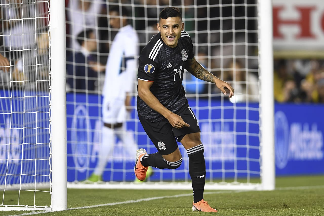 Al minuto 74' el recién ingresado Alexis Vega anotó el sexto gol para el Tri sobre los cubanos tras asistencia de Uriel Antuna.