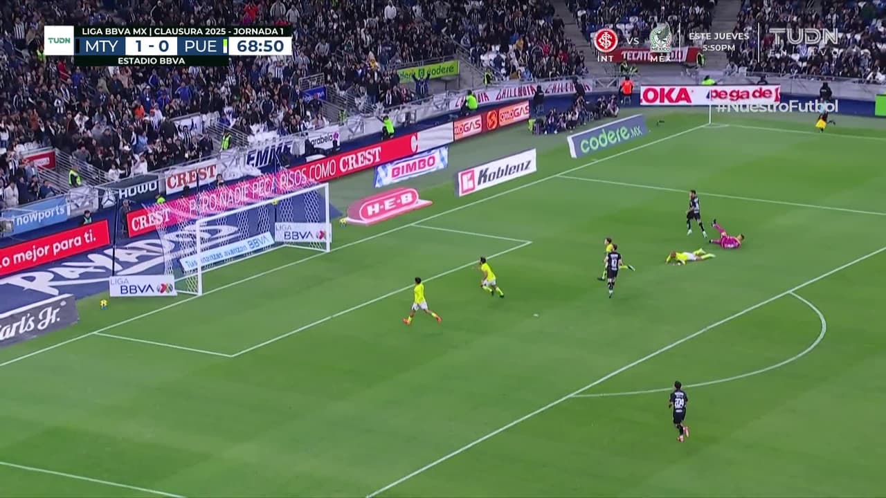 ¡El travesaño salva al Puebla! ¡De la Rosa perdona!