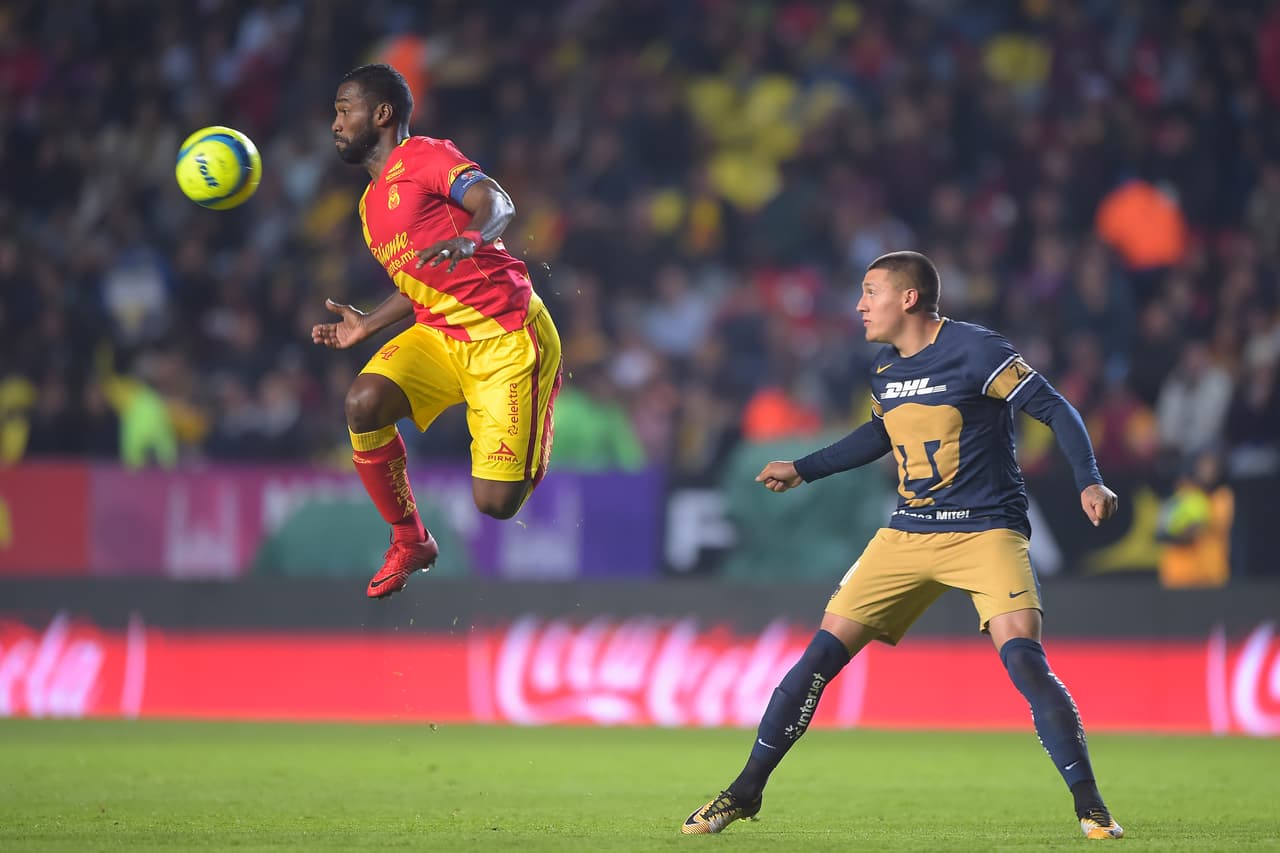 El defensa central de Monarcas, Gabriel Achilier, tuvo un pulcro trabajo ante uno de los delanteros más letales de la Liga MX.