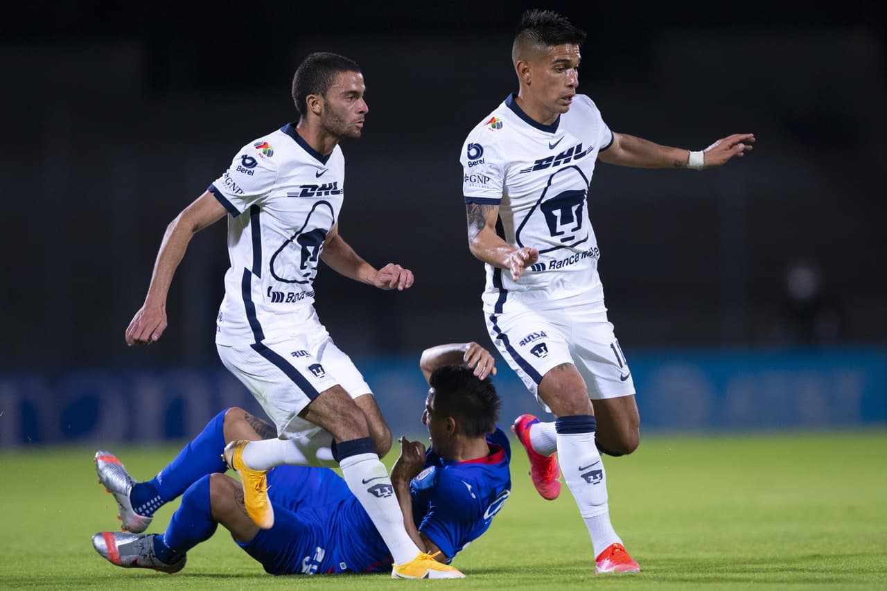 Con gol de Jonathan Rodríguez desde los once pasos, Cruz Azul sale victorioso en su visita a los Pumas 0-1. Cruz Azul retoma el liderato y los Pumas continúan hundidos entre los últimos puestos del torneo.
