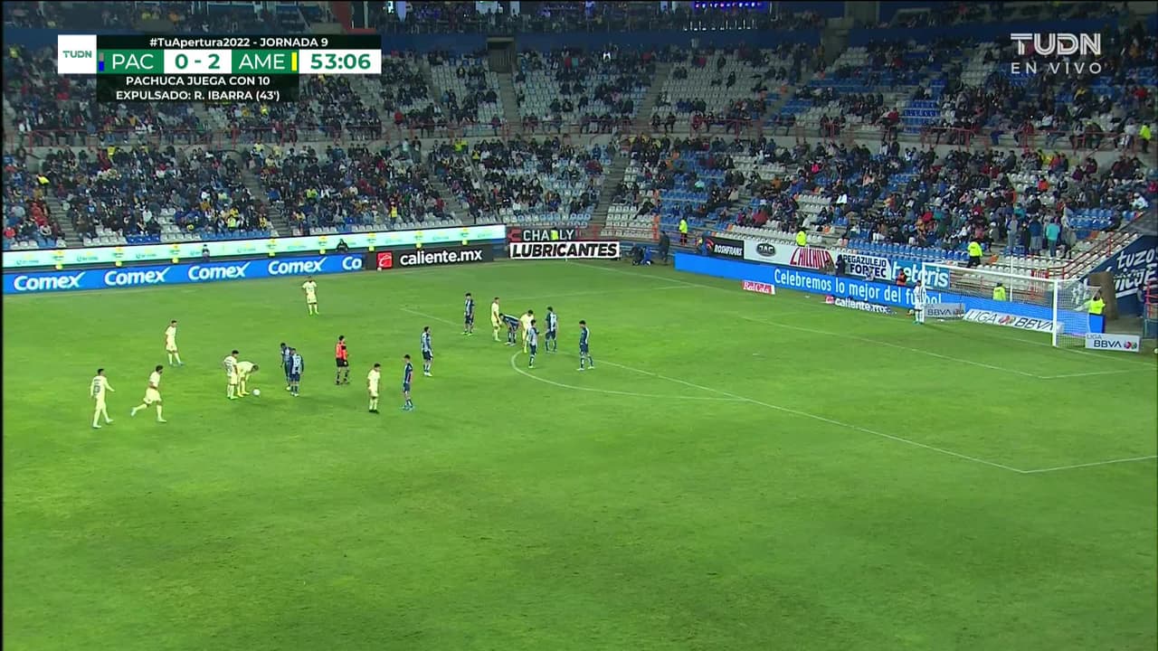 ¡TIRO ATAJADO! disparo por Diego Valdés.