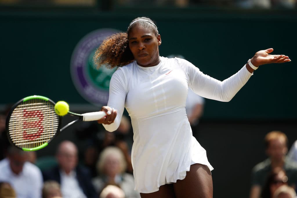 La estadounidense Serena Williams sigue acumulando hazañas en su año 16 como profesional y a los 36 años. Este jueves añadió un capítulo más a su cúmulo de gestas victoriosas que suma en su carrera.