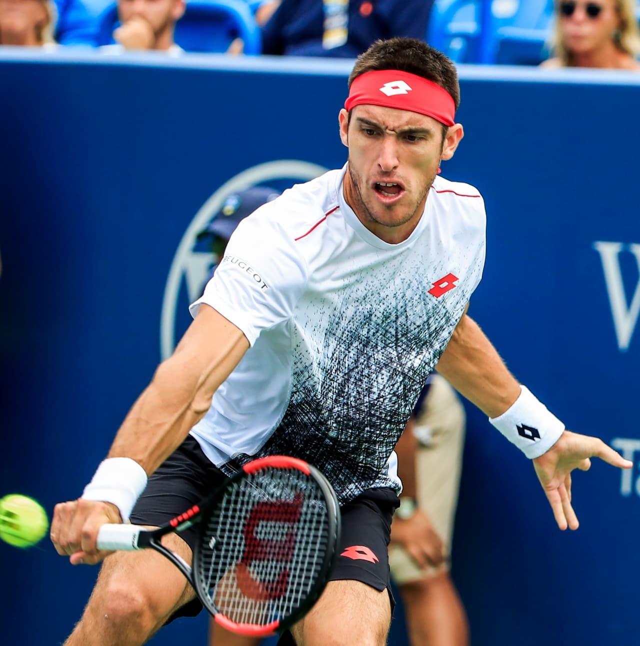 El de Mayer contra Federer fue el primer partido de octavos de final en esta edición del Masters 1.000 de Cincinnati.