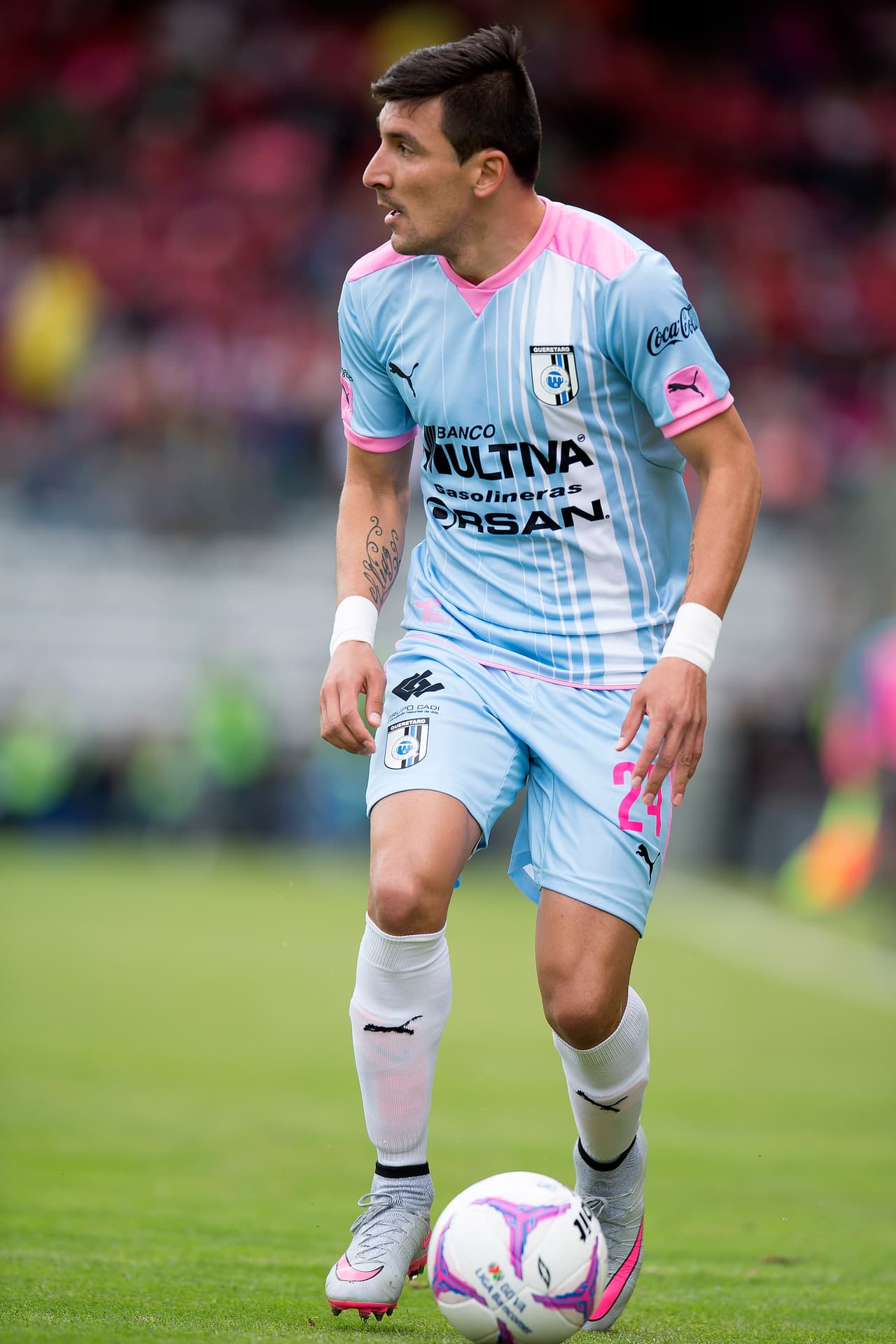 Edgar Benítez, Querétaro.- El 'Pájaro' Benítez no pudo concretar las jugadas en la derrota ante los Tuzos del Pachuca, perdiendo por la mínima en su visita al estadio Hidalgo.