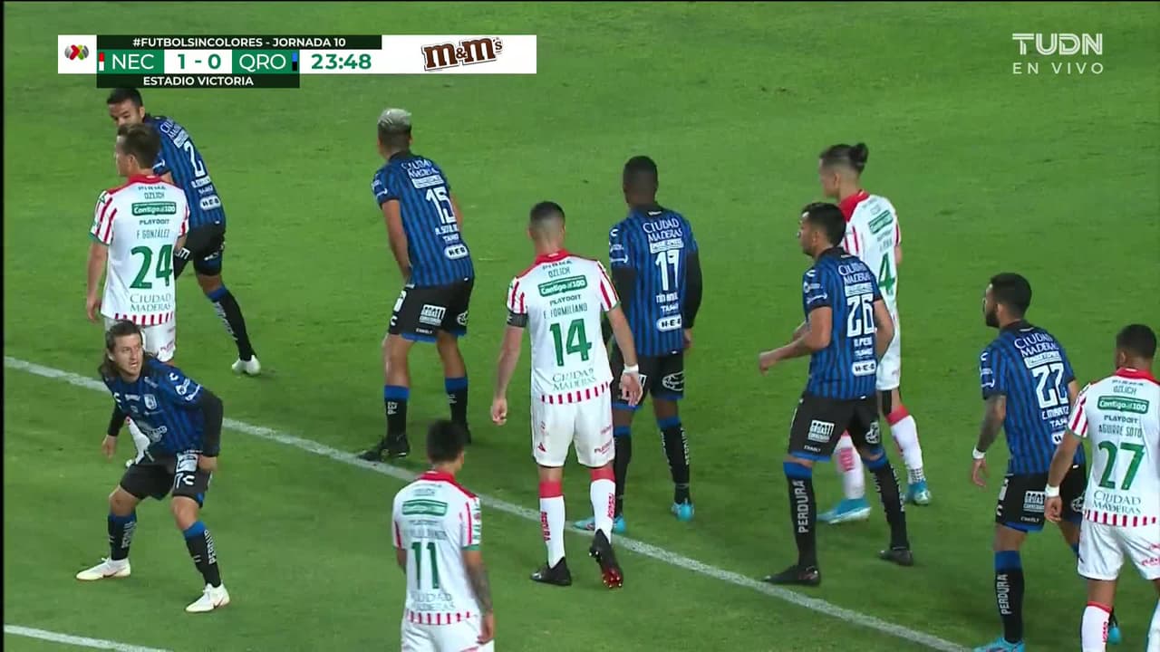 ¡TIRO ATAJADO! disparo por Fabricio Formiliano.