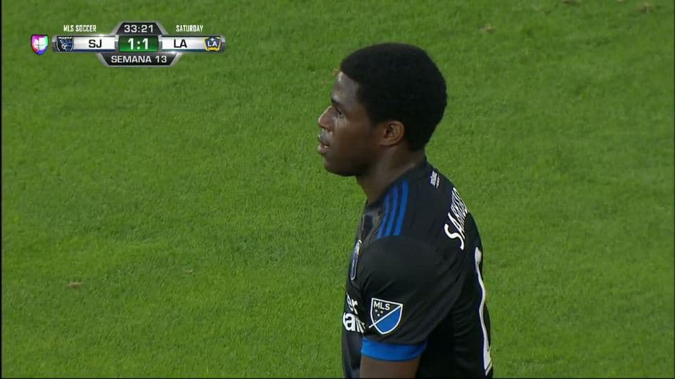Penalti cometido por Kofi Sarkodie (San Jose Earthquakes) tras una falta dentro del área.