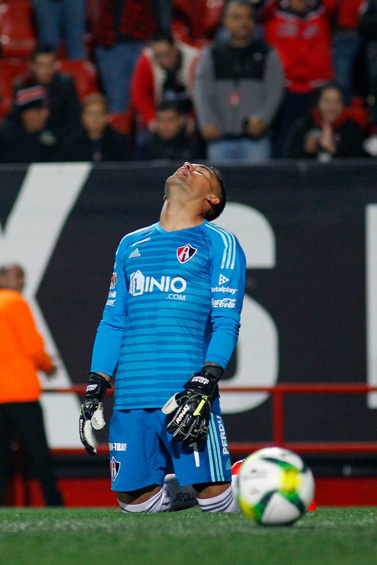 Tras el silbatazo final del partido los locales salieron con la victoria y ahora se colocan entre los primeros puestos de la tabla general.