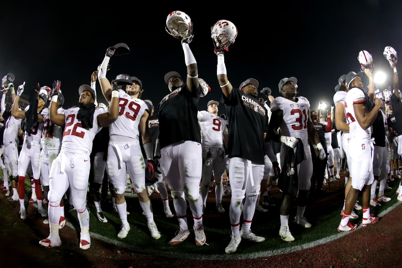 Stanford se hace de su octavo Rose Bowl tras vencer 45-16 a Iowa