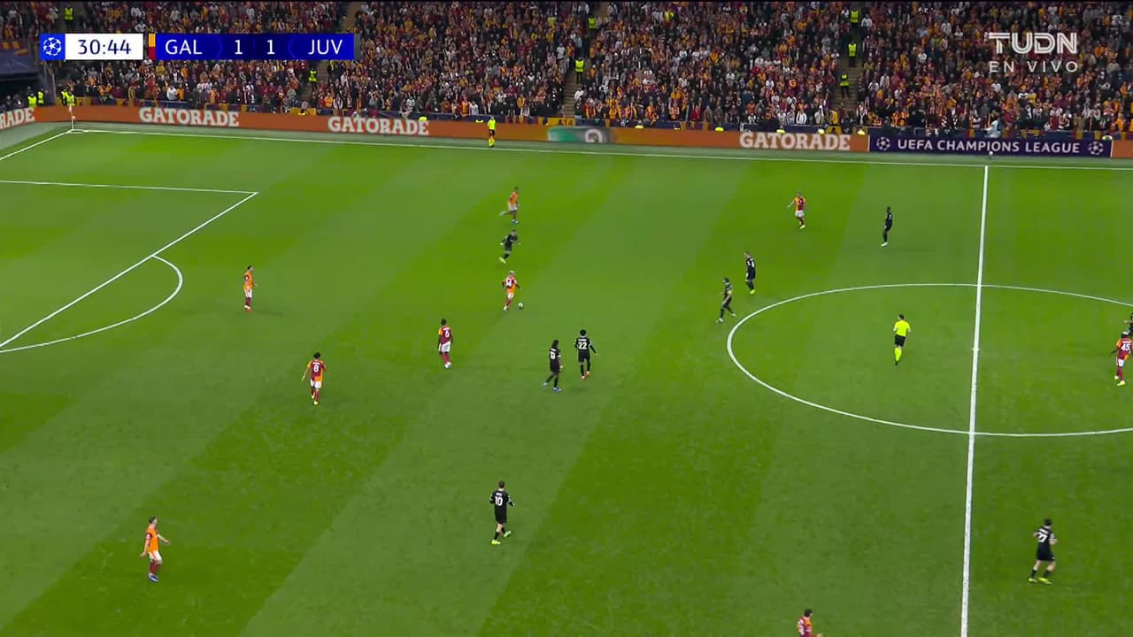 ¡GOL!  anota para Juventus. Teun Koopmeiners