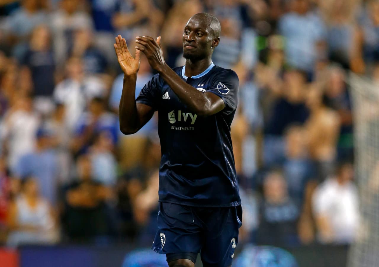 En base a buenas actuaciones, Ike Opara es un habitual en esta selección. El central es una de las principales piezas del Sporting Kansas City que ocupa la primera posición en la Conferencia Oeste. (USA Today Images)