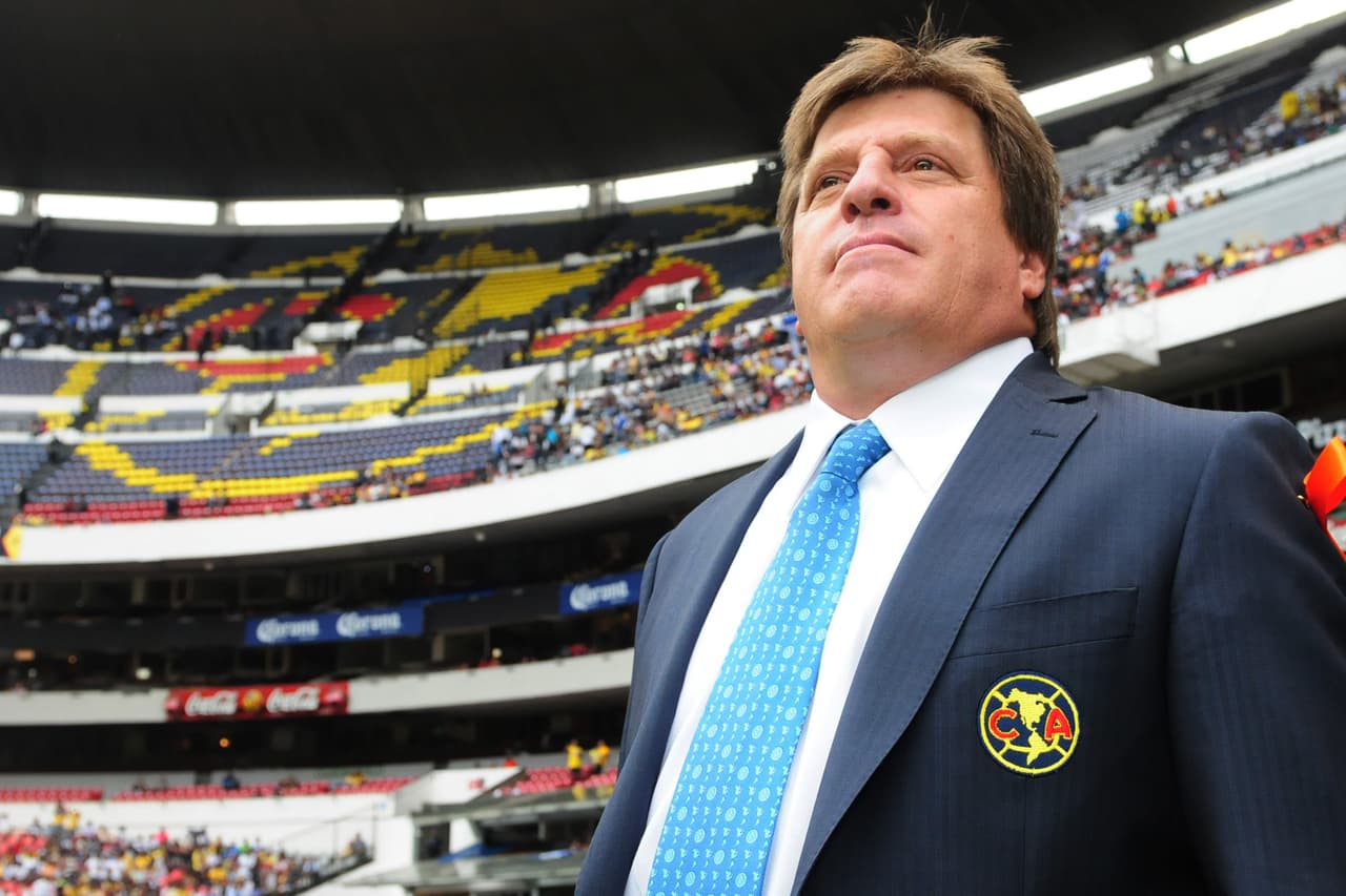 El tope de la perfección de Herrera llegaría en el Apertura 2013 donde mantendría el invicto en el estadio Azteca con 7 victorias y 1 empate.