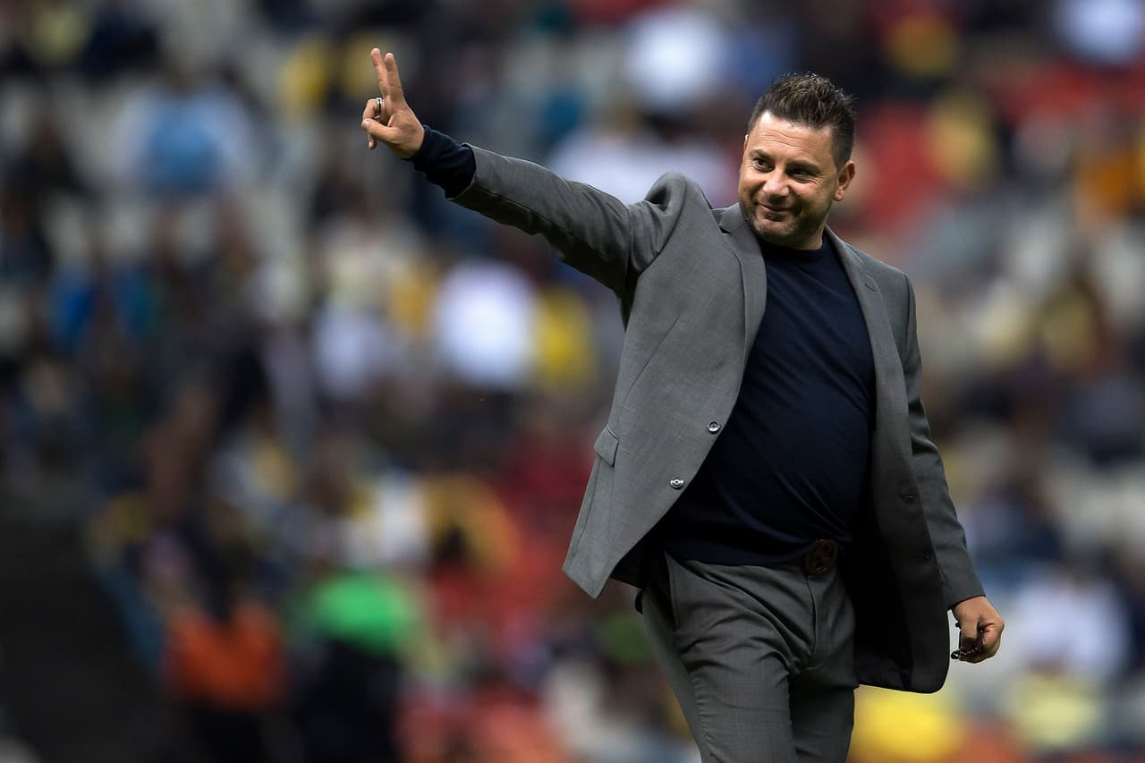 Aunque el “Turco” logró mejorar esta cifra para su segundo torneo donde sacó 5 victorias, 1 empate y 2 derrotas del “Coloso de Santa Úrsula”.