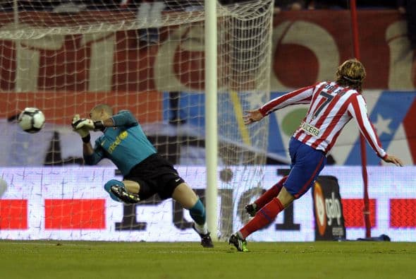 Hay que remontarse a la temporada 2009-10 para recordar un triunfo del Atlético en Liga en el Calderón ante Barcelona. Fue por 2-1 con goles de Forlán y Simao para contrarrestar el gol de Ibrahimovic.