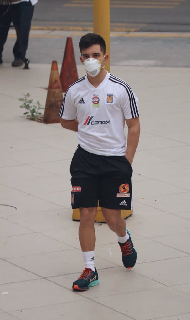 Leo Fernández pasa examen médico con Tigres