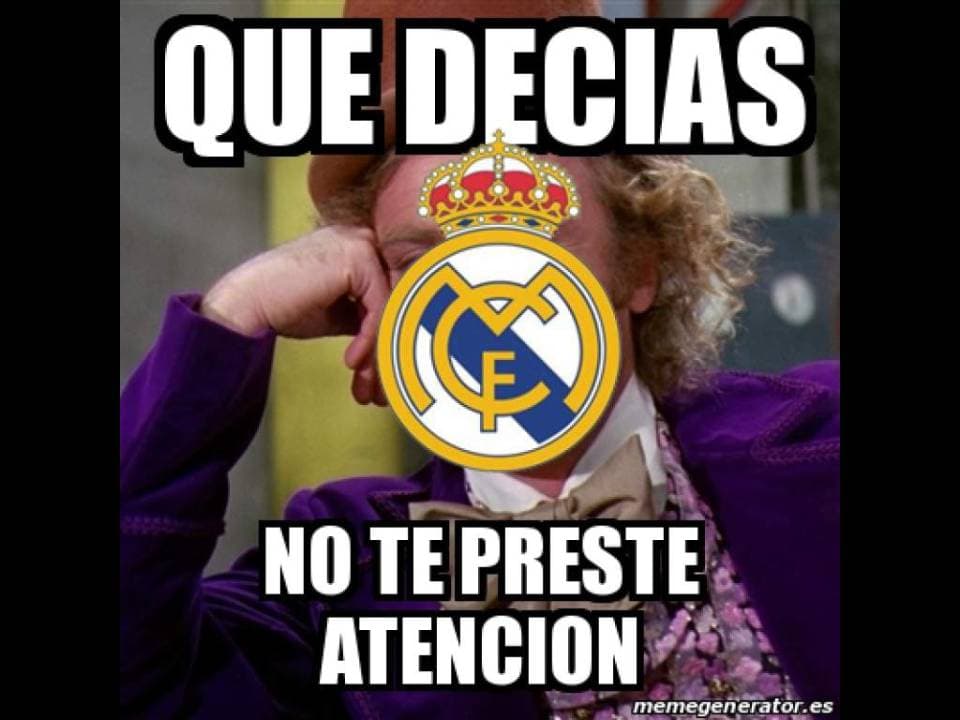 Los memes haciendo leña de los árboles caídos.