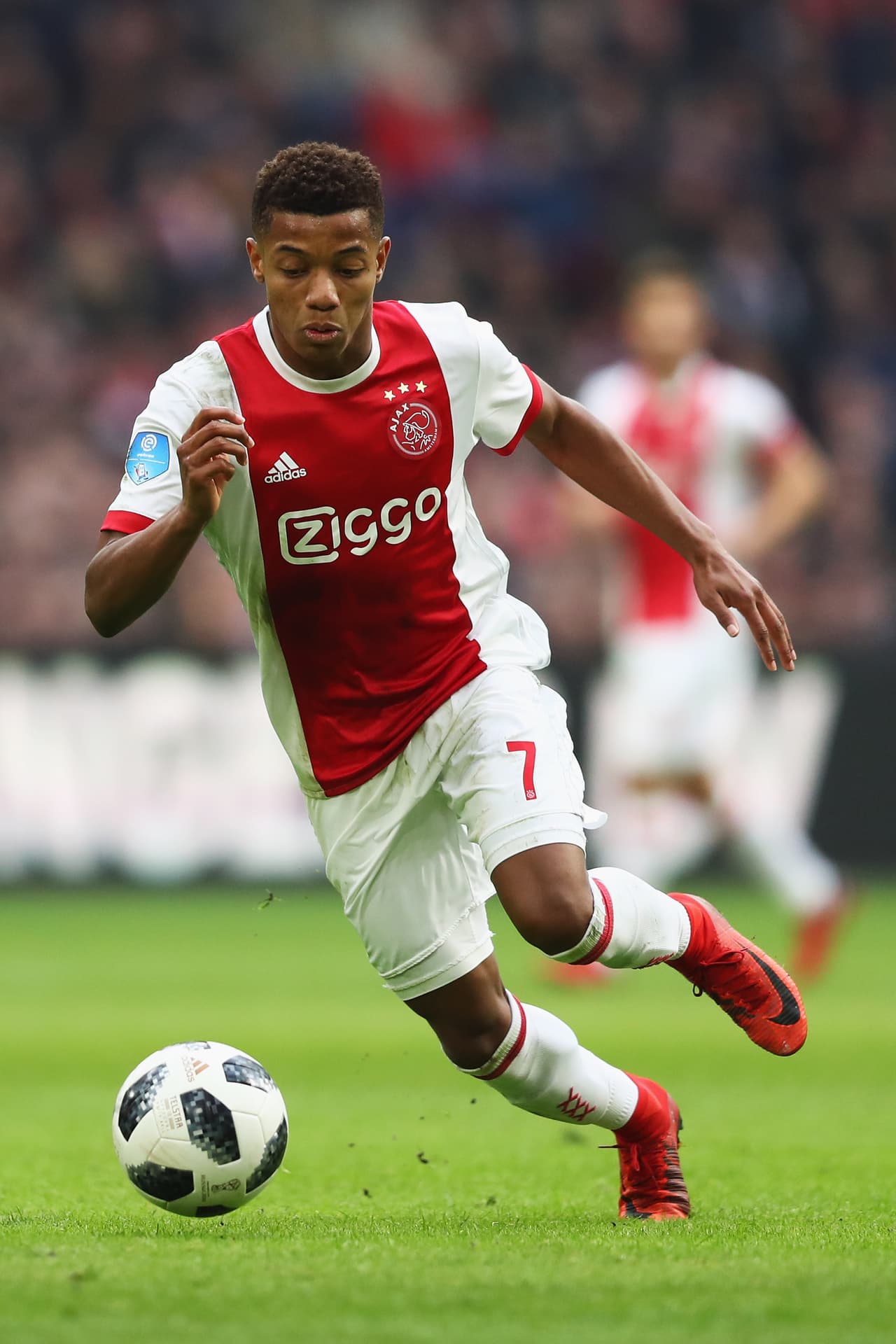 David Neres estaría cerca de dejar el Ajax de Holanda para irse a jugar a Italia con el A.C. Milan.