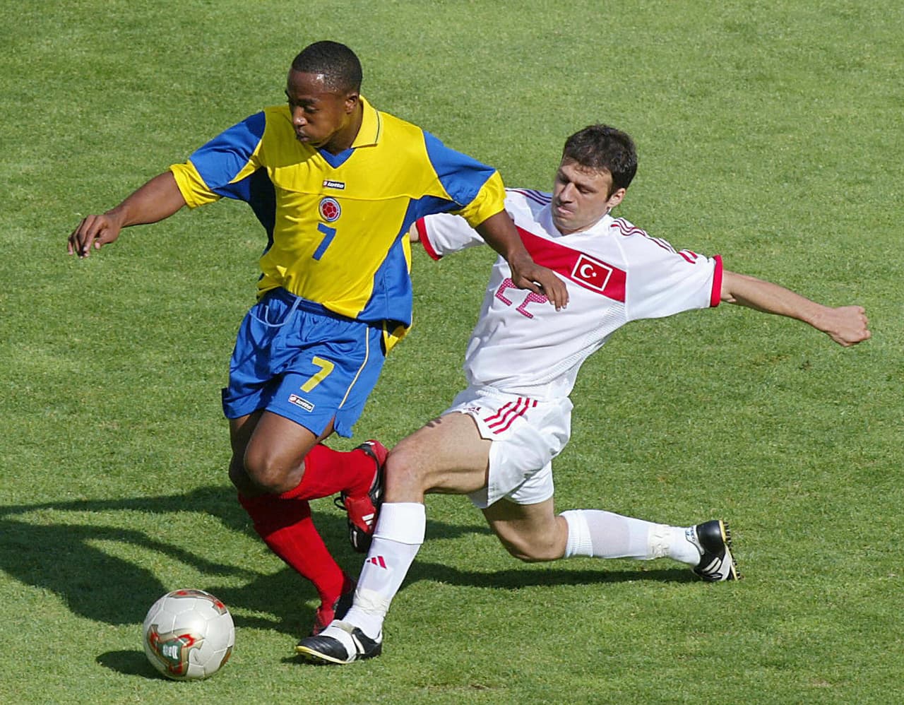 Otro caso sorprendente en Colombia fue el del delantero Elson Becerra, que recibió varios disparos en 2006 en Cartagena, tras una discusión en una discoteca.