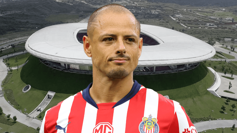 ¿Chicharito tiene una cláusula para jugar solo de local?