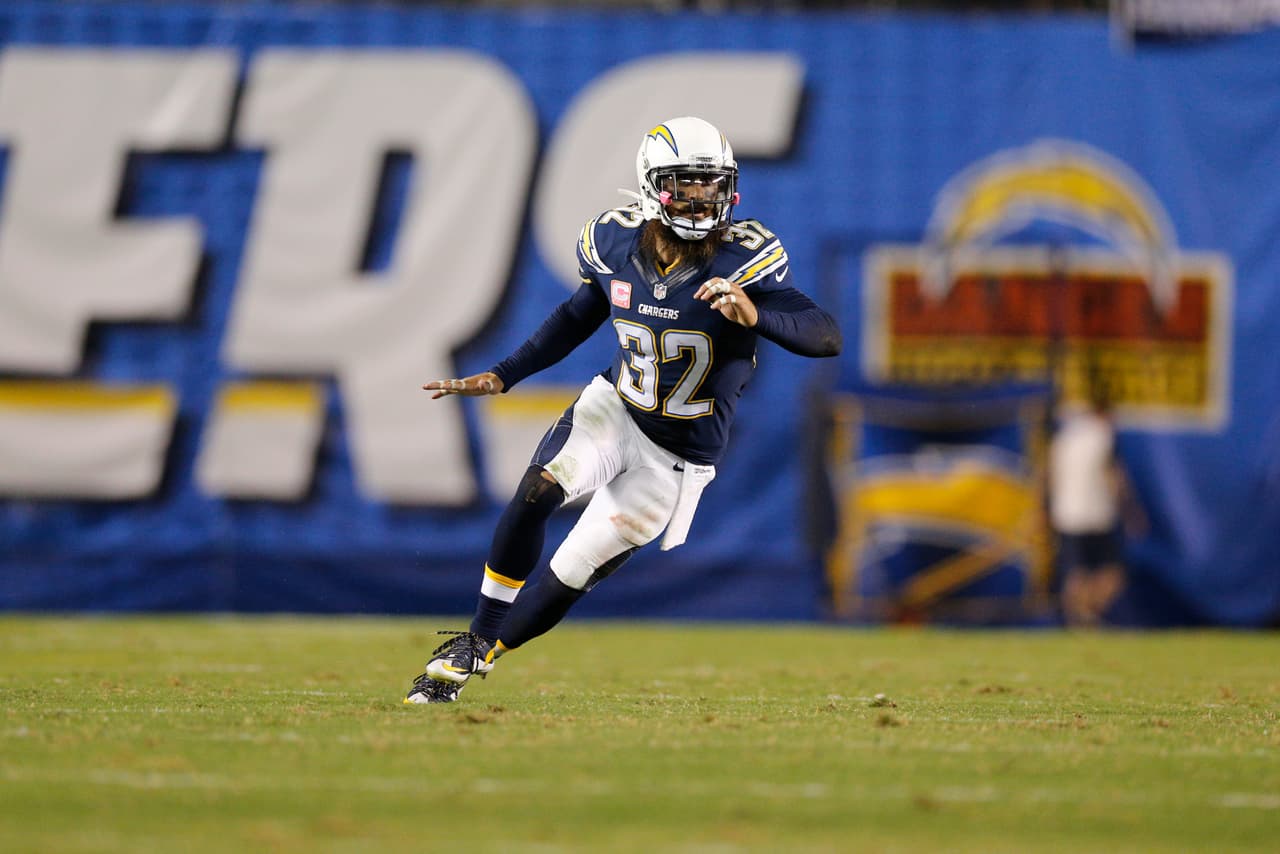 ERIC WEDDLE. Safety, San Diego Chargers. Está molesto con el equipo porque nunca le ofrecieron una extensión de contrato por lo que su futuro es incierto. Quizá la causa del equipo es que las lesiones lo dejaron fuera 3 partidos, estuvo lejos del número total de tackleadas con respecto a 2014 y por primera vez en su carrera no interceptó un solo pase.