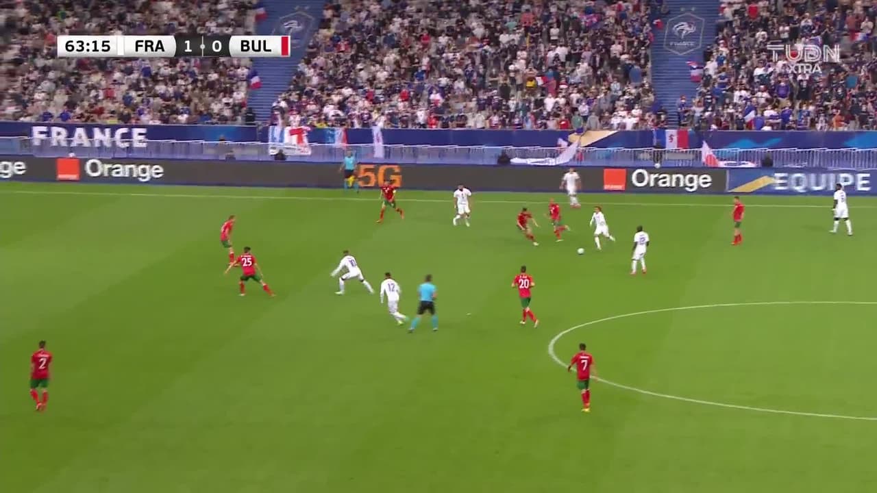 ¡TIRO ATAJADO! disparo por Kylian Mbappe-Lottin.