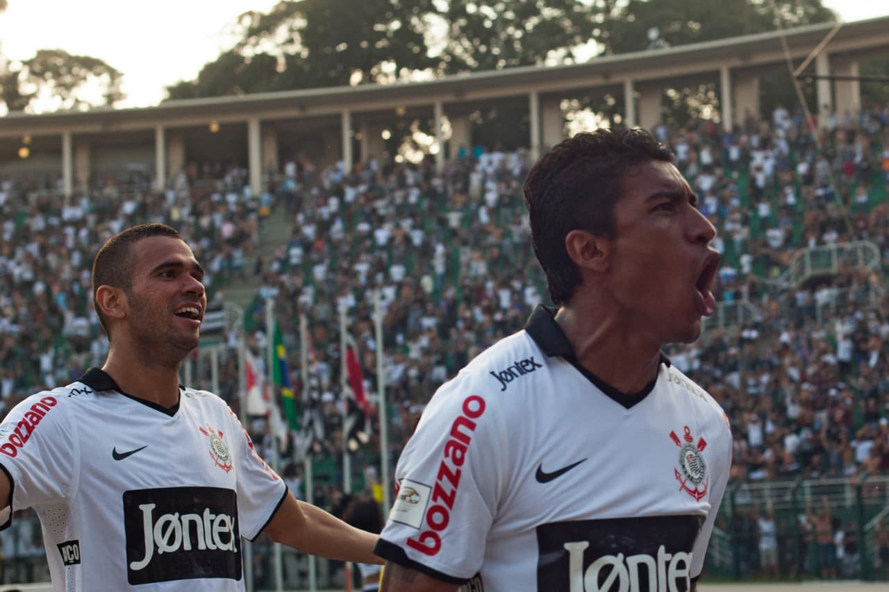 Paulinho ganó con el 'Timao' campeonatos paulistas, el brasileirao y la Copa Libertadores en 2012.