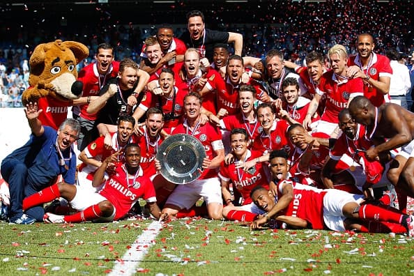 El PSV Eindhoven fue campeón en la temporada 2016 de la Eredivisie. En ese año, dos jugadores mexicanos formaban parte del plantel.