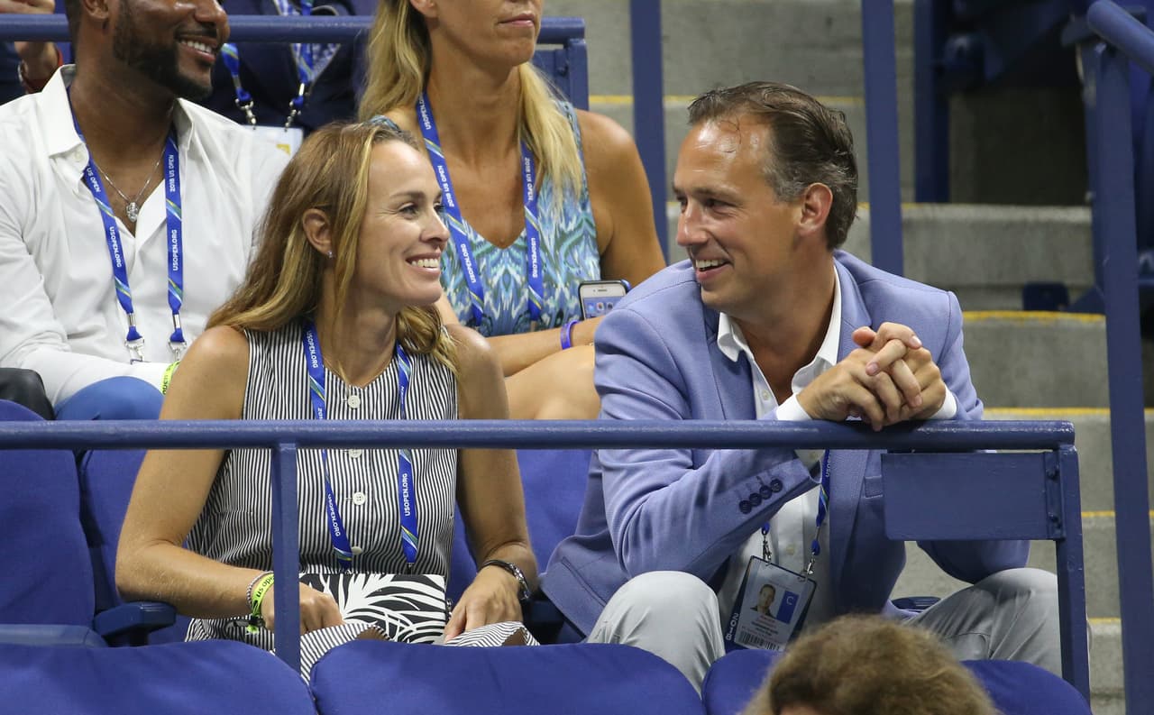 Hingis y su pareja Harald Leeman, que fuera su médico deportivo, tendrán una niña, según lo que compartió la suiza en su cuenta de Instagram.
