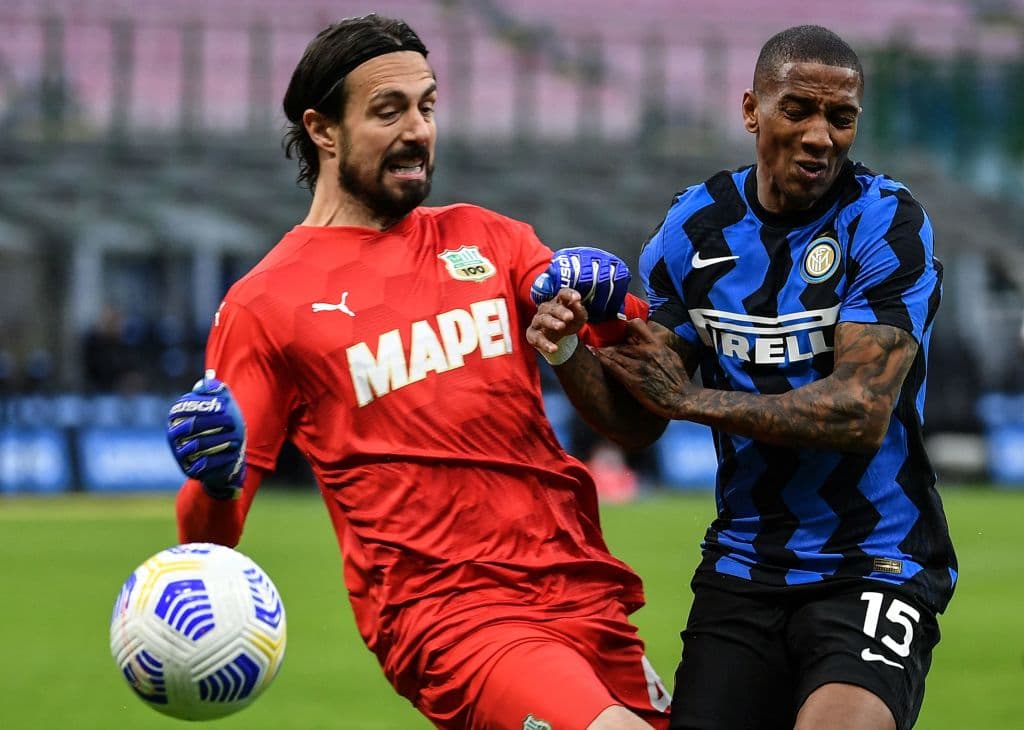 Con goles de Romelu Lukaku y Lautaro Martínez, los 'Nerazzurri' se llevan la victoria sobre el Sassuolo durante la Jornada 28 de la Serie A. El único tanto para la visita fue por parte de Hamed Junior Traoré al minuto 85 del encuentro. El Inter queda como líder absoluto de la liga italiana.