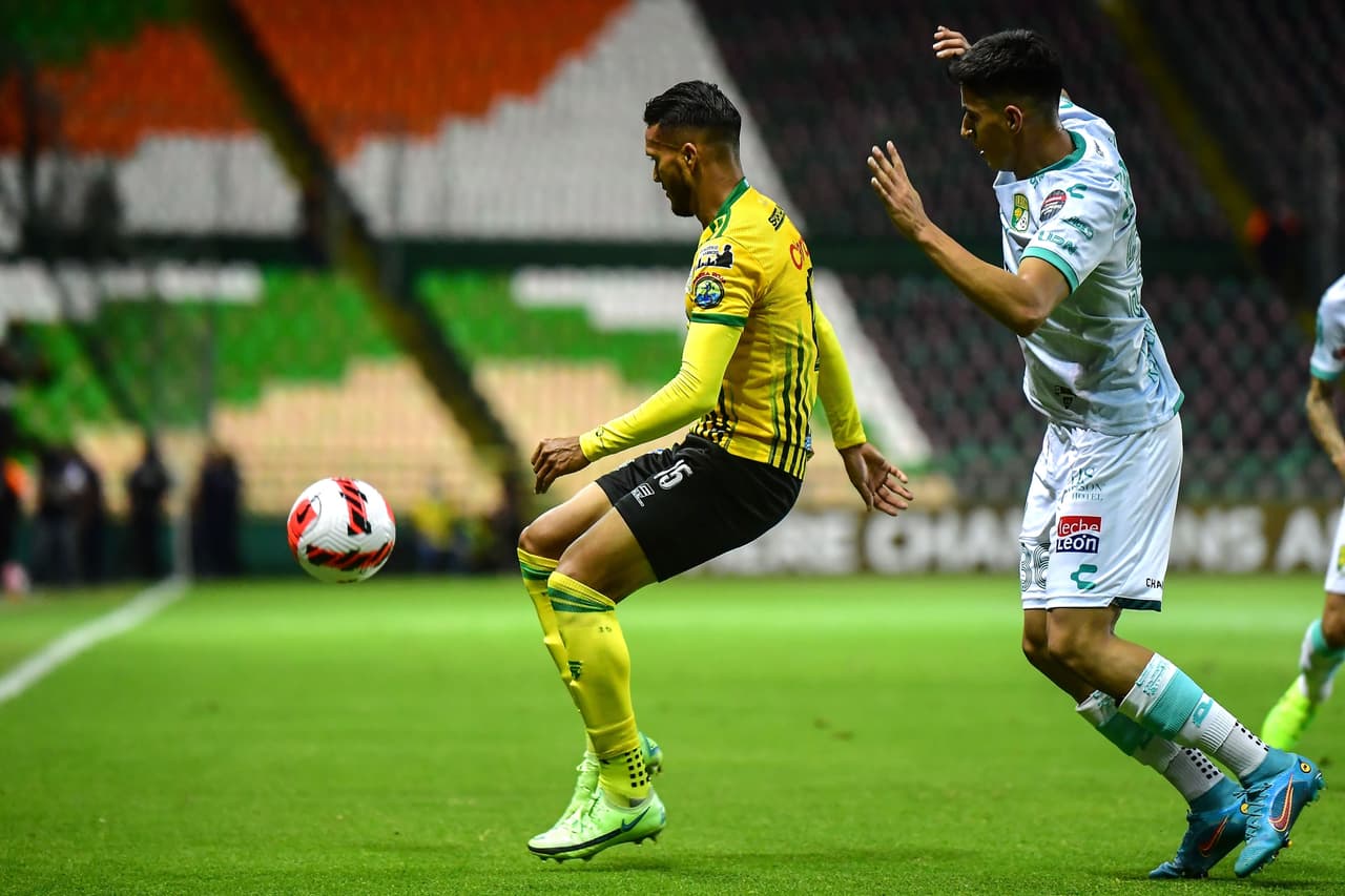 Elías Hernández vuelve a aparecer en la vuelta, le da la victoria 1-0 a León, poen el 3-0 definitivo en global y aseguran su liugar en los cuartos de final.