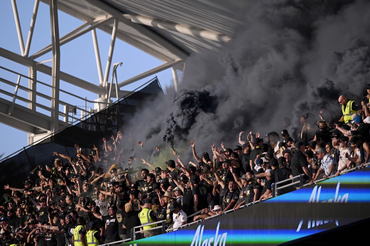 Los seguidores de Los Angeles Football Club hicieron notar su presencia.
<br>