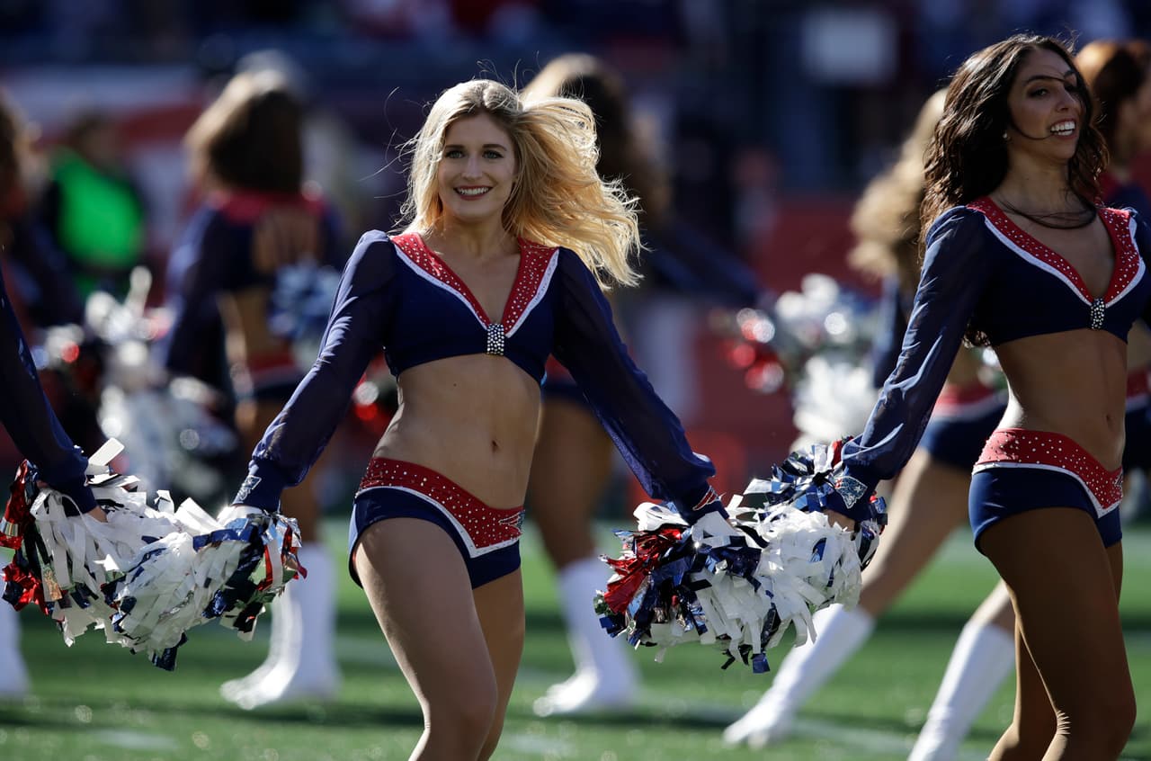 Las porristas de New England Patriots brillarán por segundo año consecutivo con su físico atlético, alegría y seductoras coreografías para darle apoyo al vigente campeón del Super Bowl.