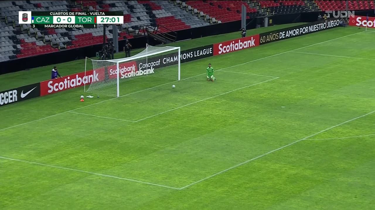 ¡GOL!  anota para Cruz Azul. Brayan Angulo