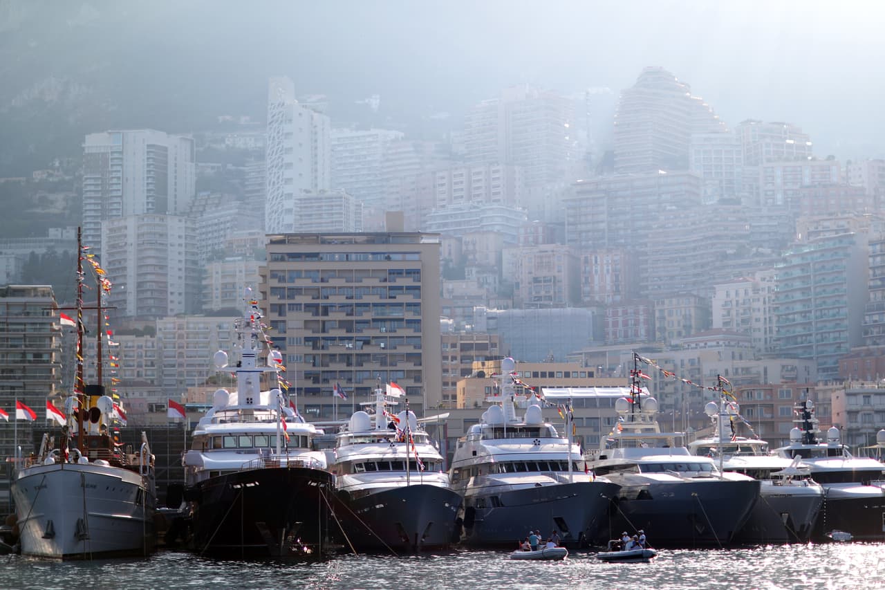 Es muy probable que Ibrahimovic haya contemplado la idea de tener su yate en su paso por el fútbol francés, pues Montecarlo es un escenario donde se ven muchos yates.