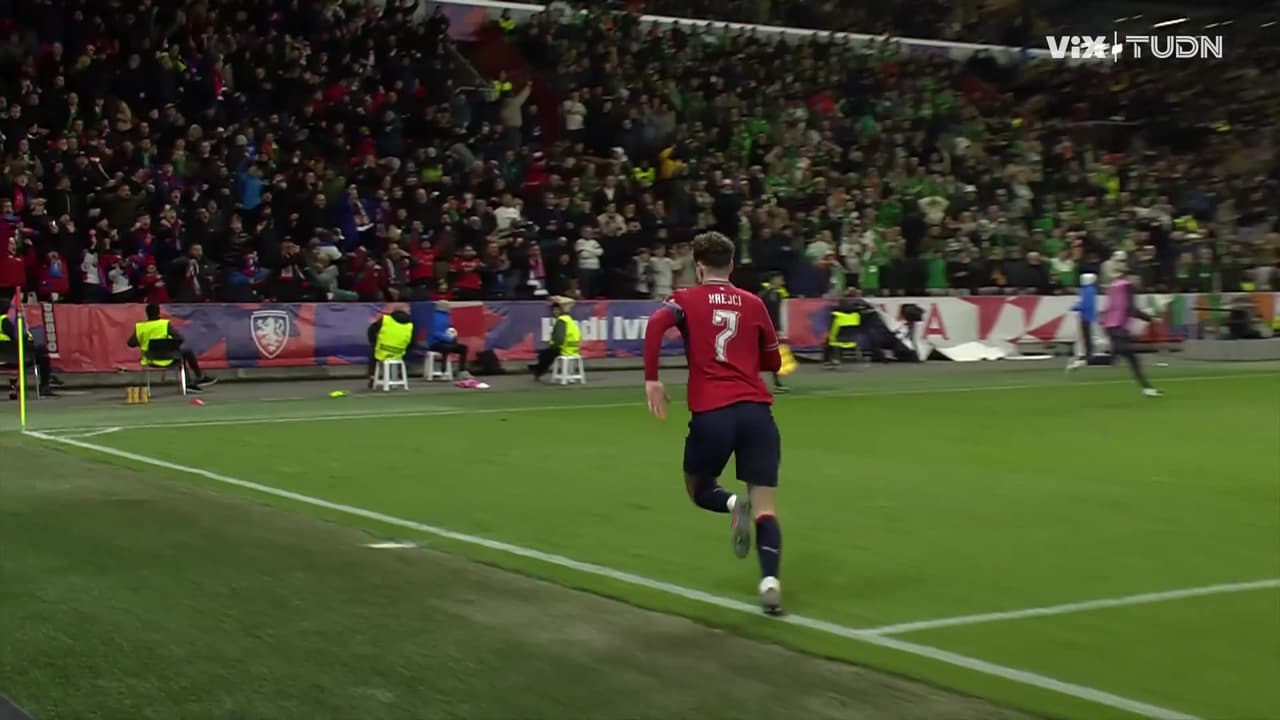 ¡Chequia lo empata! Krejci marca de cabeza