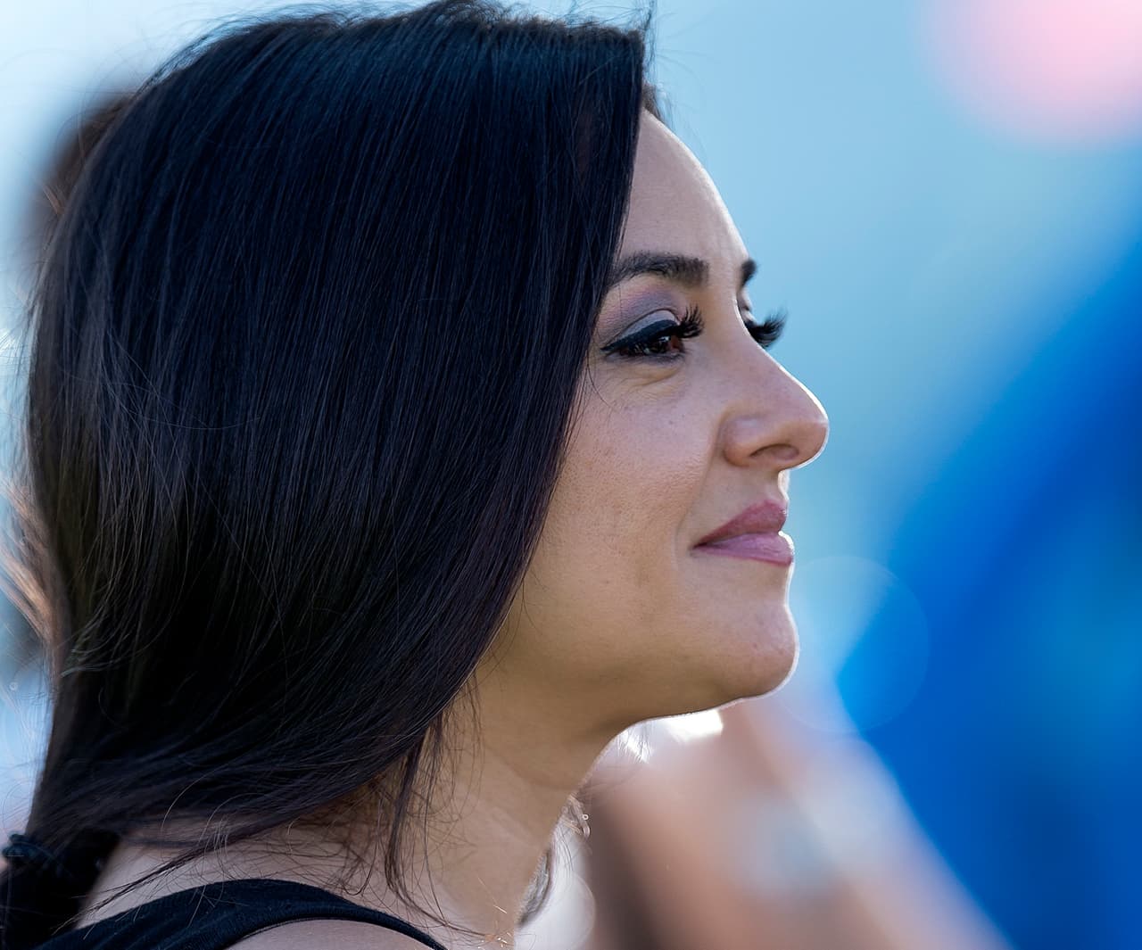 El colorido y la belleza de las fanáticas dibujó la fiesta de los hinchas en los cuartos de final entre México y Honduras en la Copa Oro, que mostró de nuevo la fidelidad de los seguidores en Estados Unidos.