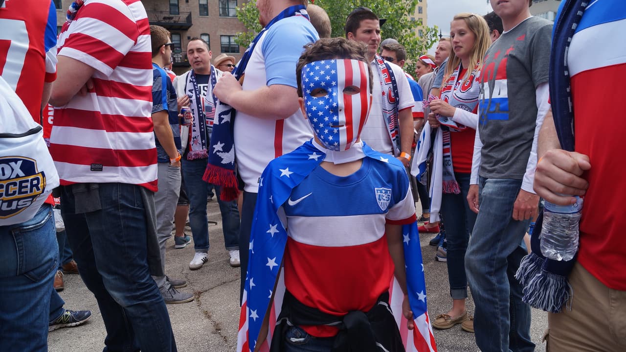 Los aficionados de Estados Unidos y Costa Rica se dieron cita en el Soldier Field de Chicago en duelo del Grupo A de la Copa América Centenario.