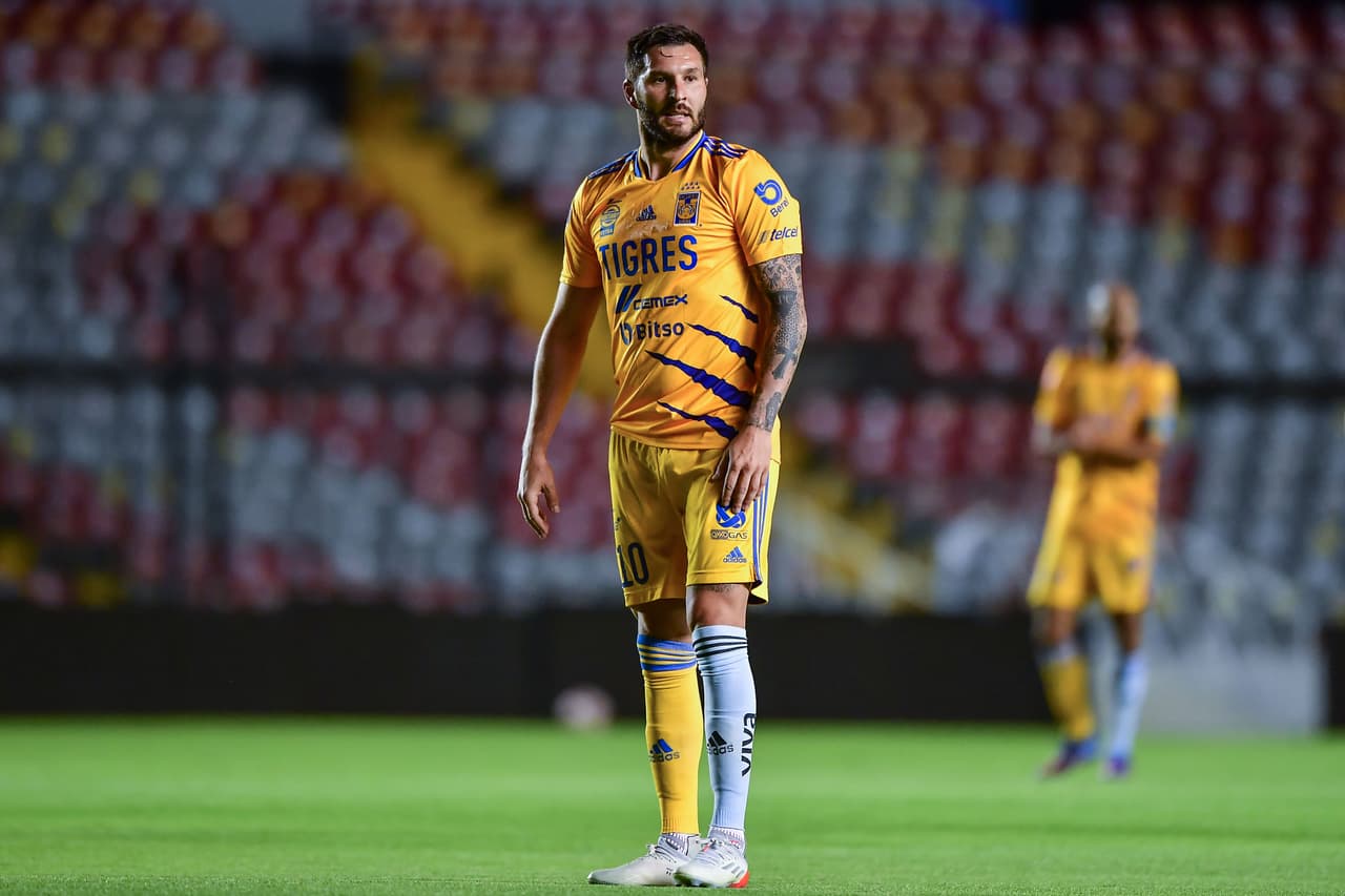Tigres derrotó a Querétaro 0-1 a pesar de terminar el partido con 9 jugadores.