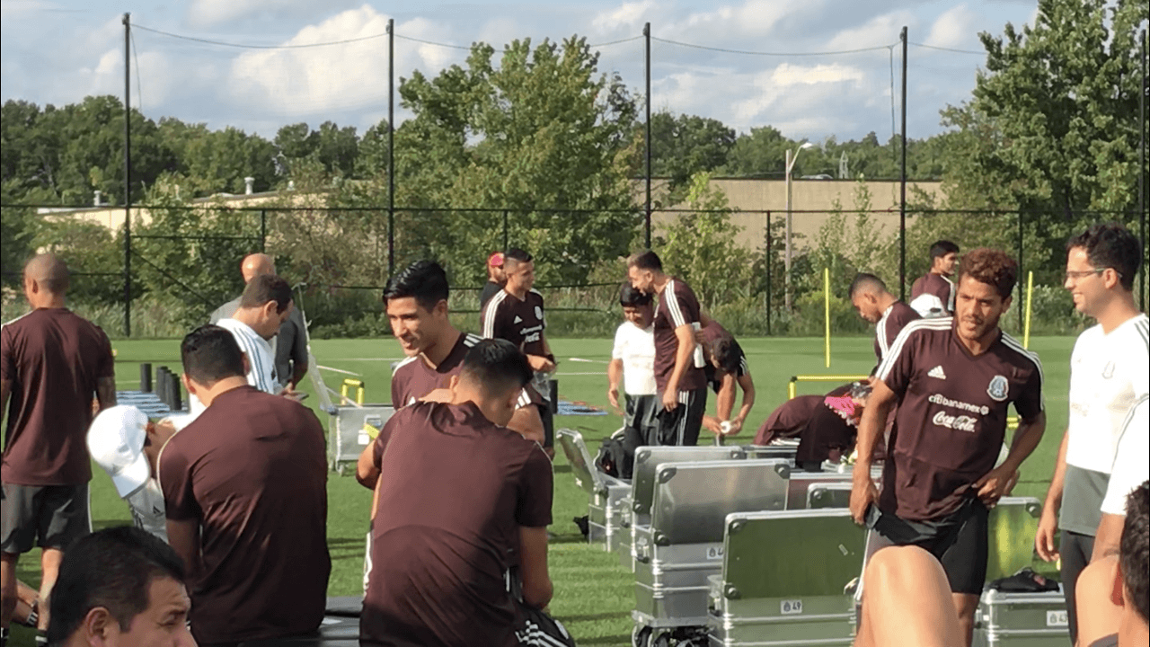 El Tri tuvo tarde de reencuentros y trabajo diferenciado