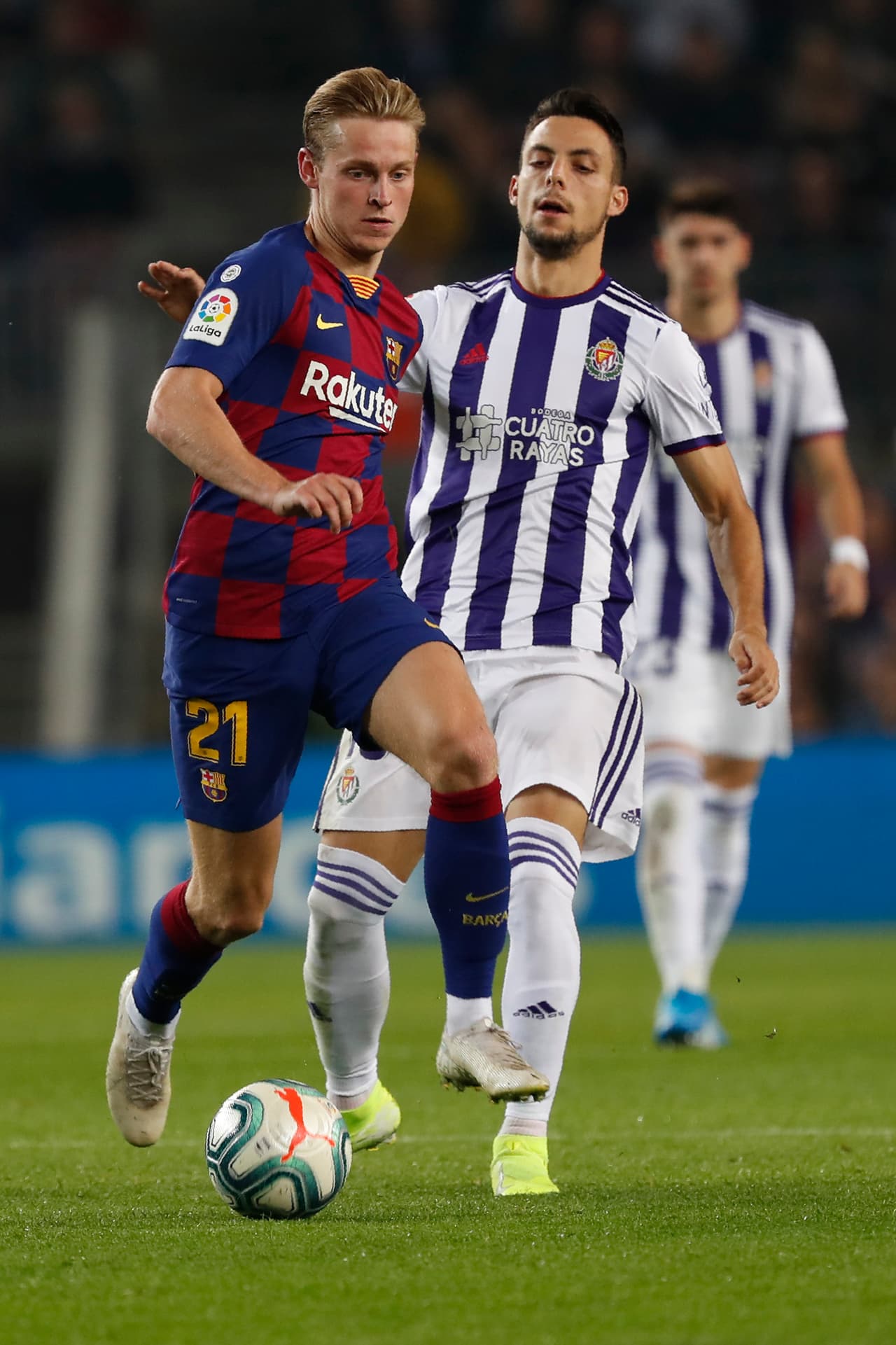 Con goles de Luis Suárez, Lionel Messi, Clément Lenglet y Artur Vidal, el Barcelona se impone 5-1 al real Valladolid.