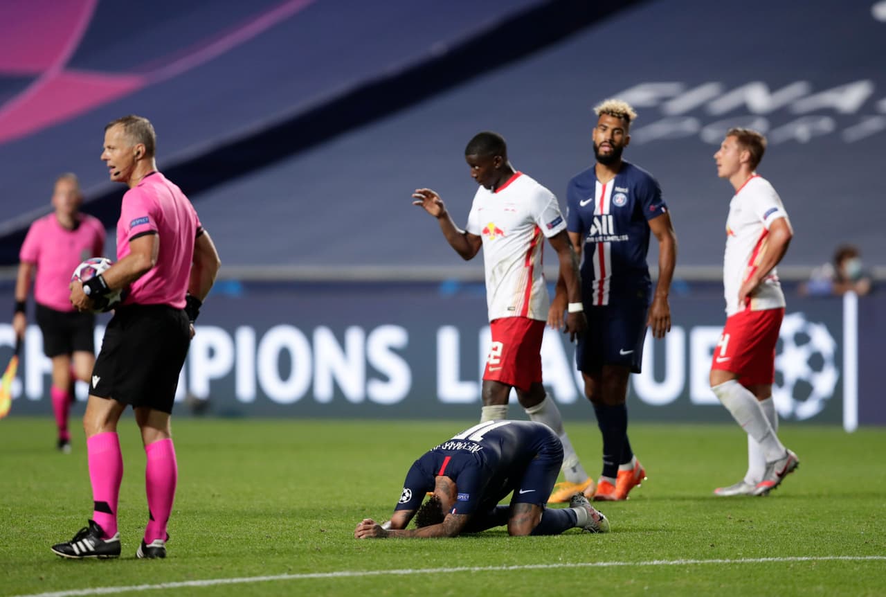 El conjunto francés avanzó por primera vez al último partido de la justa y así celebraron al finalizar los 90’.