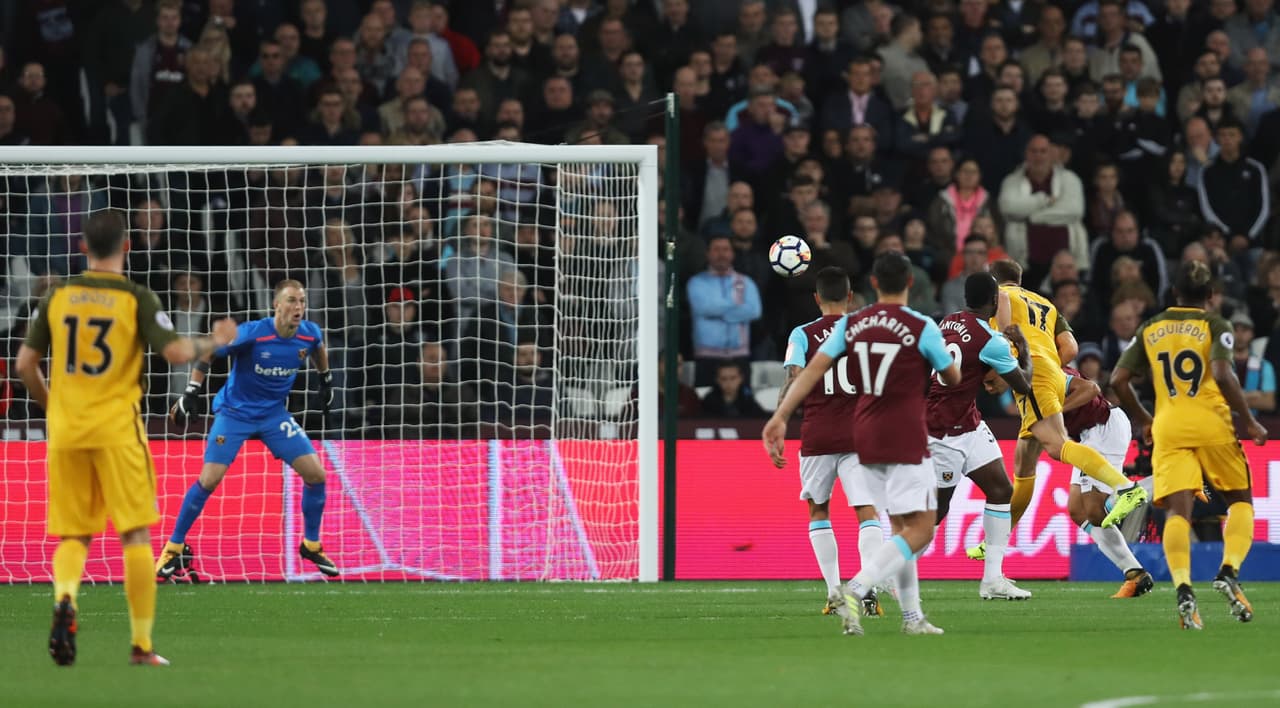 Al minuto 10, Glenn Murray saltó por encima de toda la defensa del West Ham y clavó un frentazo perfecto.