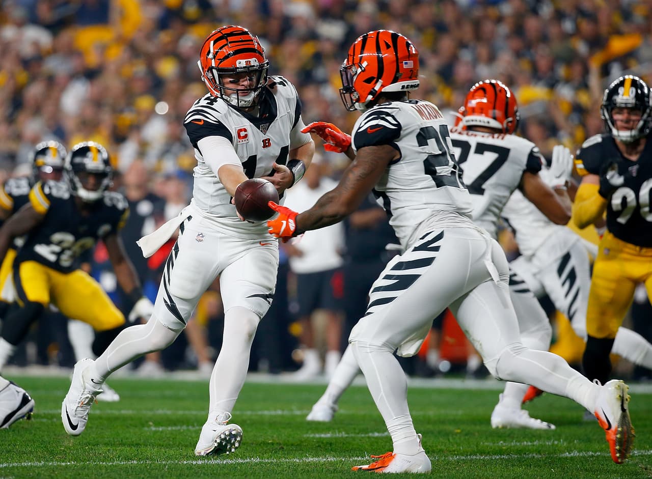 Andy Dalton y sus Cincinnati Bengals dieron el lunes por la noche un juego para el olvido ante los Pittsburgh Steelers.