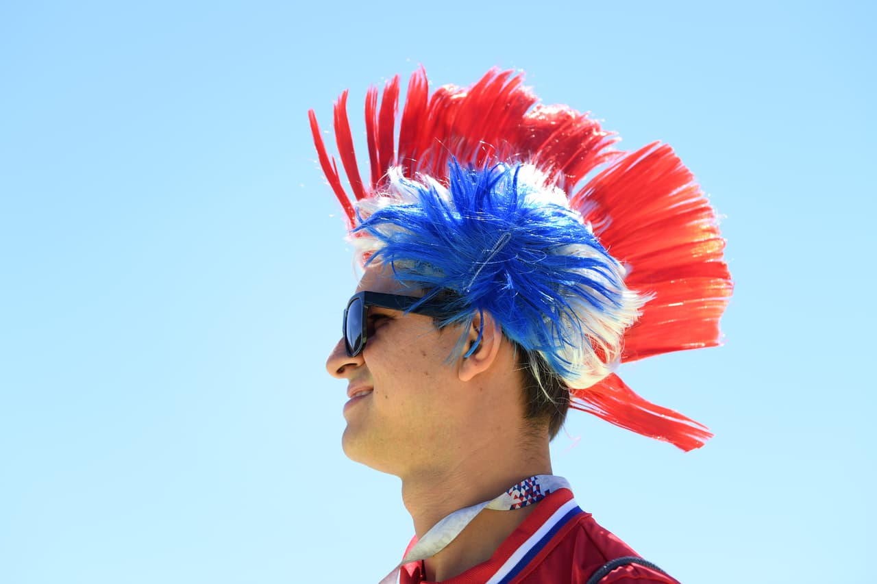 Los seguidores de Costa Rica y de Serbia encendieron con su alegría desde afuera de las canchas el arranque del grupo E del Mundial de Rusia 2018 en Samara, donde empieza la competencia.