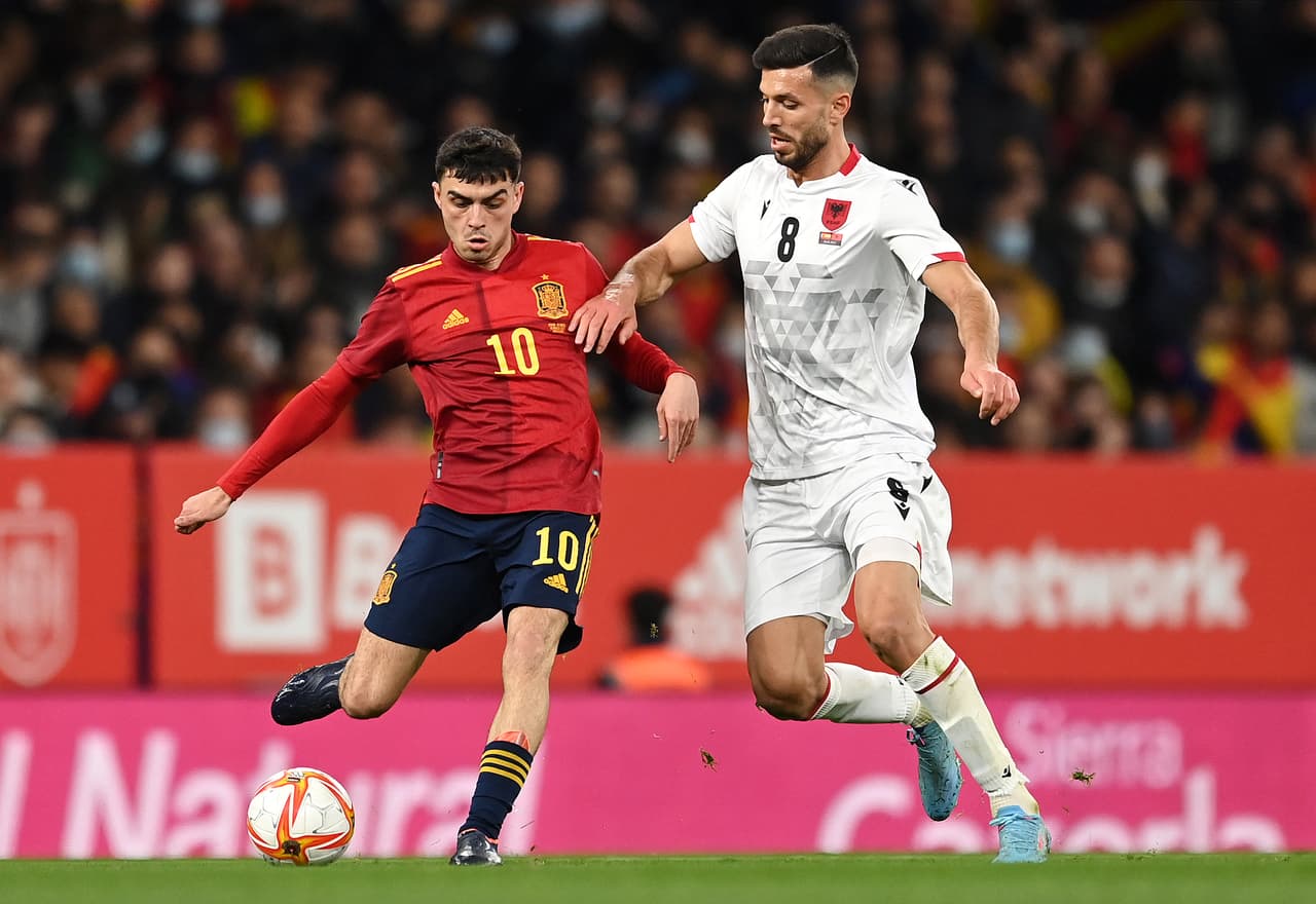España sacó un apurado triunfo ante la Selección de Albania en un encuentro que dejó la emoción para los minutos finales.