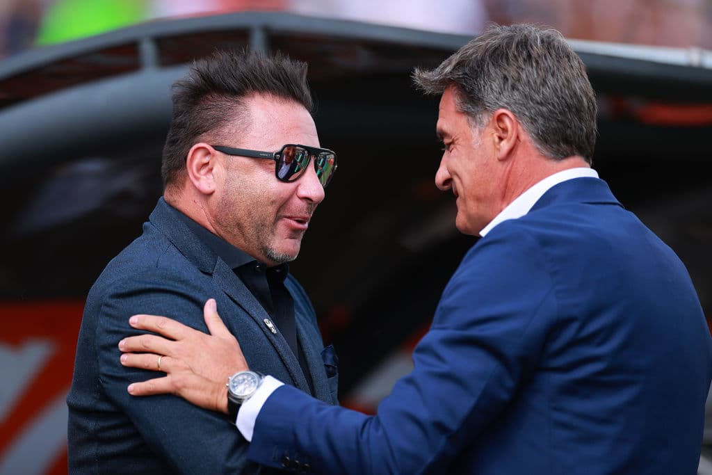 Pumas dominó al campeón Rayados de Monterrey todo el partido, Barovero estuvo fino atrás y los atacantes universitarios insistieron hasta que cayó el gol.