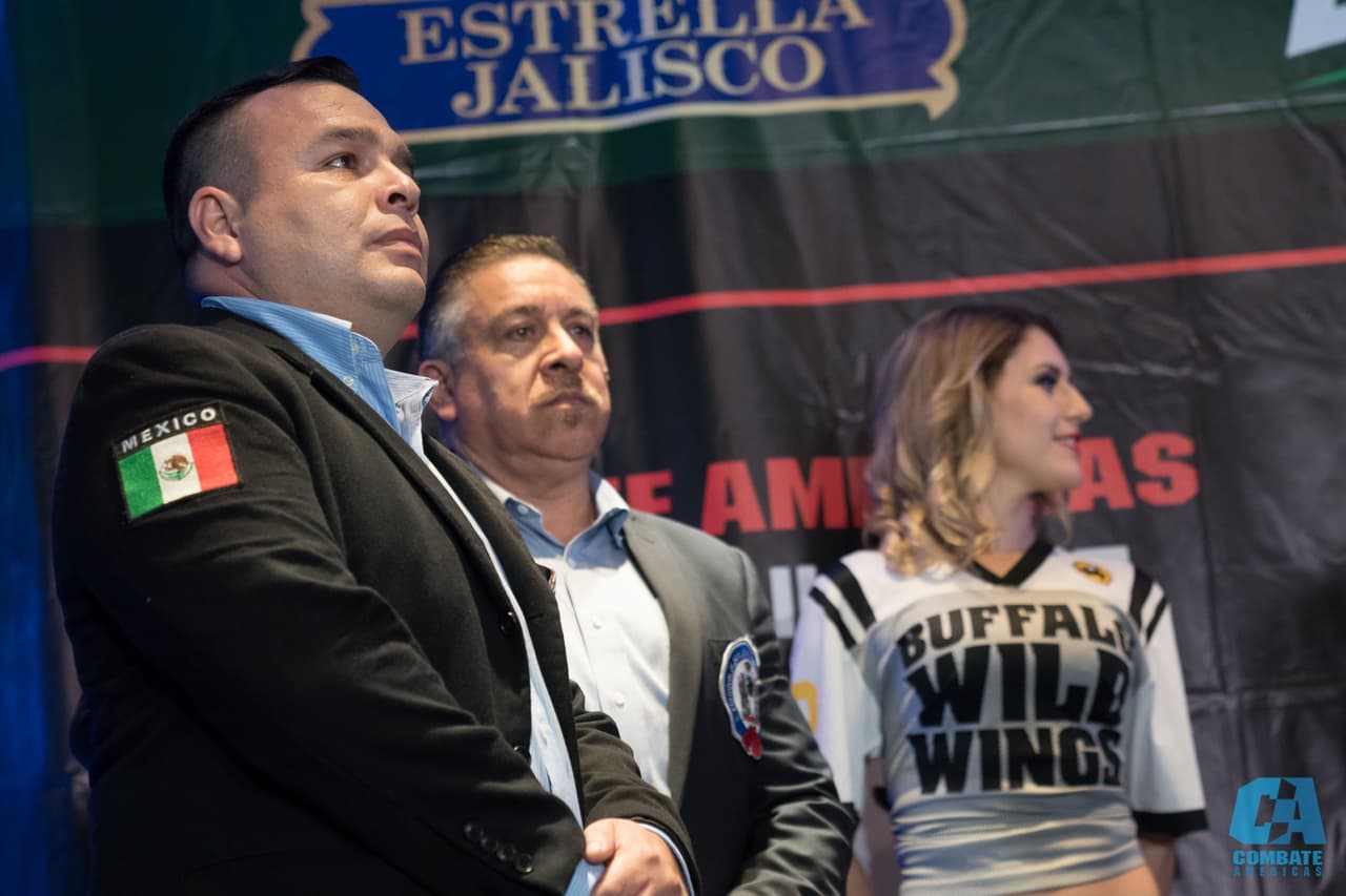 El Gimnasio de Nuevo León, Monterrey, vivió el inicio del Combate Américas II de este 2018 en el que la pelea antre Erik 'Goyito' Pérez y David 'DJ' Fuentes será la cereza de la noche. Los pesajes no tuvieron mayor sobresalto y ya está todo preparado para que en la noche del viernes los luchadores busquen la victoria.